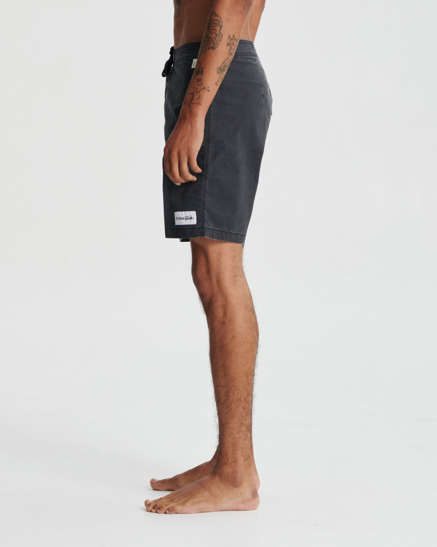 Temples 18" Boardshort - Black