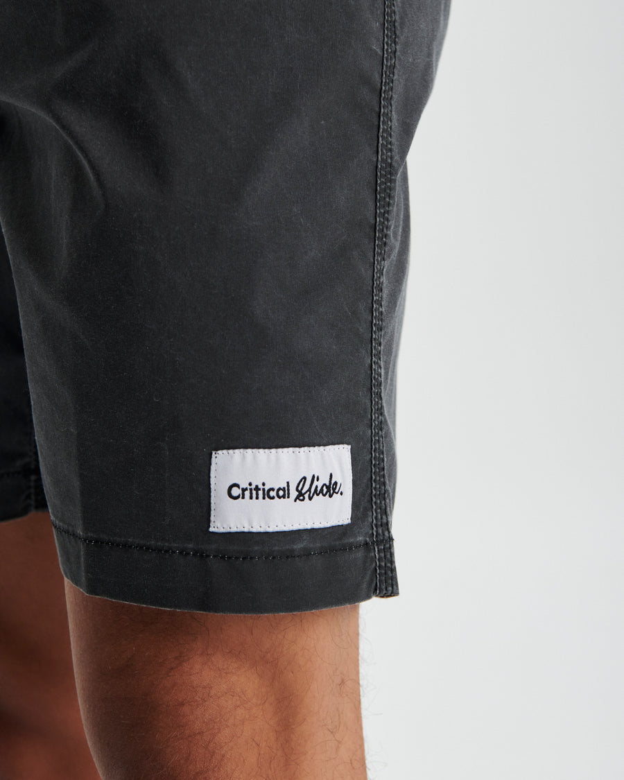 Temples 18" Boardshort - Black