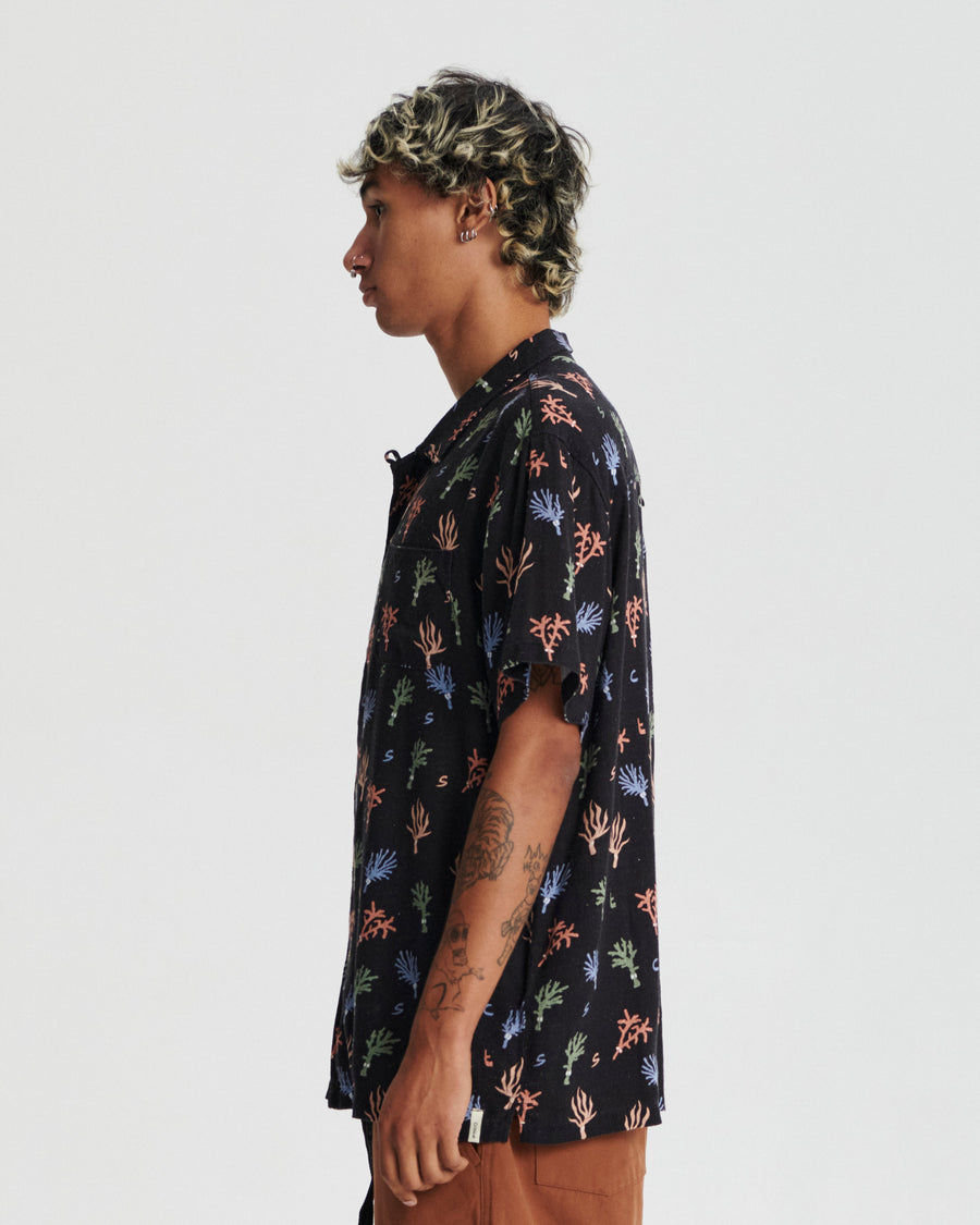 Reefing Ss Resort Shirt - Black